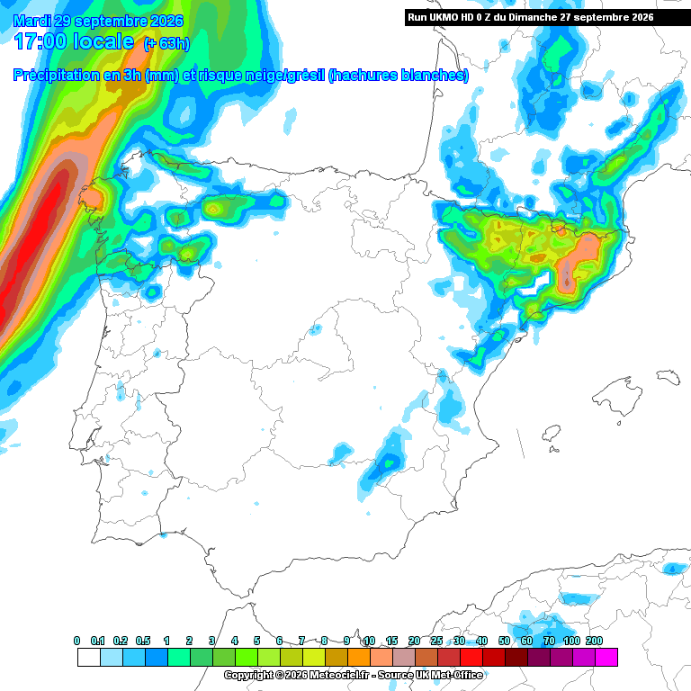 alexmegapc's tweet photo. Mireu el meteograma del GEFS, per fi sembla que tindrem una setmana on podrem aspirar a normalitzar temperatures, fins i tot lleugerament per sota mitjana climàtica, i sobretot que ens arribaran precipitacions, dilluns especialment litoral costaner per un flux de S-SE, però sobretot dimarts on podem tindre ruixats importants, alguns models comencen a dibuixar possibilitat d'acumulats macos. Aquesta línia d'inestabilitat que ens proposa el bracknell de l'UKMO, podria portar patacs rellevants a diferents punts de CAT amb un flux de S-SE, generant una convecció que avançaria de sud a nord, amb possibilitat vagin acompanyats de tempesta, veurem, però que pinta pot donar de si, especialment litoral i prelitoral, però podria ser força extensa. Dimecres continuaria la pluja més Pirineu i Prepirineu, i de cara a dijous ens travessaria una línia, inestabilitat que podria donar patacs considerables. Per fi setmana de seguiment. #meteo