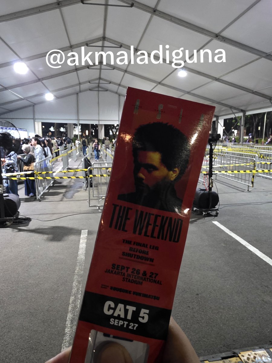 akmaladiguna's tweet photo. WTS 
Ticket The Weeknd Cat 5 Day 2 | 27 Sept 2026
1,1 nego, udah jadi wb 
COD bisa, kirim kirim juga oke (full payment) 

Door 361 row 73
#theweekndjakarta https://t.co/fXc6tyAZuV