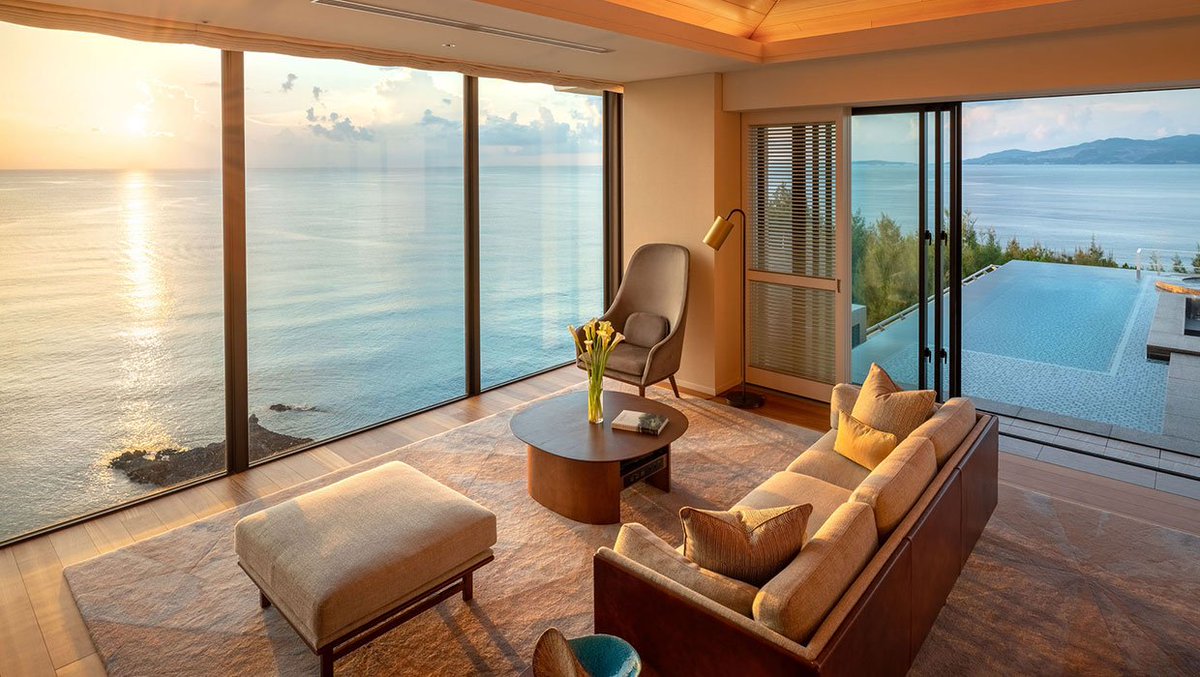 DestinaHotels's tweet photo. ワイキキを代表する歴史的な高級ホテルの一角、ハレクラニ。その世界2号店が沖縄にあるって知ってる？

「ハレクラニ沖縄」は2021年、沖縄県中部の恩納村にオープン。

実はハワイのハレクラニも日本の三井不動産がオーナーで、1917年創業の超名門。1981年に三井不が買収しており日本との縁が深い。 https://t.co/T1GPt586Kx