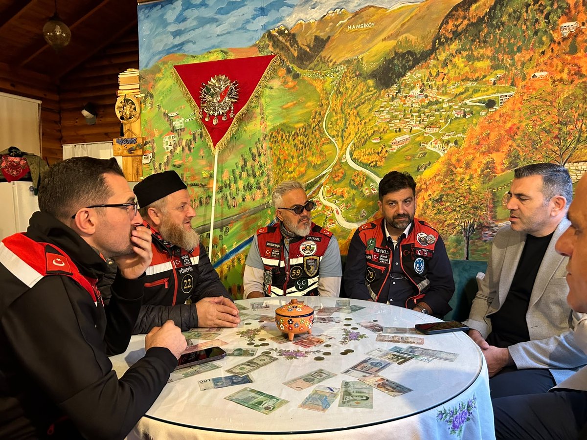 RYagar's tweet photo. Bugün güne güzel bir buluşmayla başladık.

Osmanlı Motosiklet Derneği’ni ilçemizde misafir ederek, Dernek Başkanımız Burçin Özsayar ve kıymetli dostlarımızla birlikte sabah namazımızı Sokullu Mehmet Paşa Camii’nde eda ettik. Ardından hep birlikte kahvaltı yapıp samimi bir sohbet gerçekleştirdik.

Nazik ziyaretleri, güzel sohbetleri ve gönülden muhabbetleri için kendilerine teşekkür ediyorum.

Dostluklarımızı, muhabbetimizi ve birlikteliğimizi her geçen gün daha da güçlendireceğiz.

@akpartiistanbul 
@abdullahozdemir 
@akbcekmece