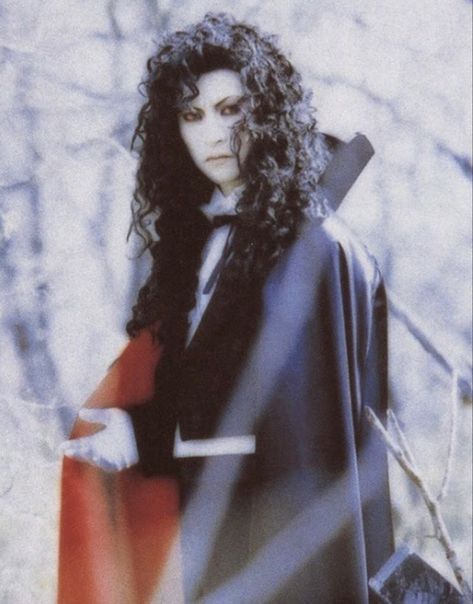Apresmidiaparis's tweet photo. When they tell me vampires aren't real but Yu~ki from Malice Mizer exist https://t.co/HyBfLNOl88