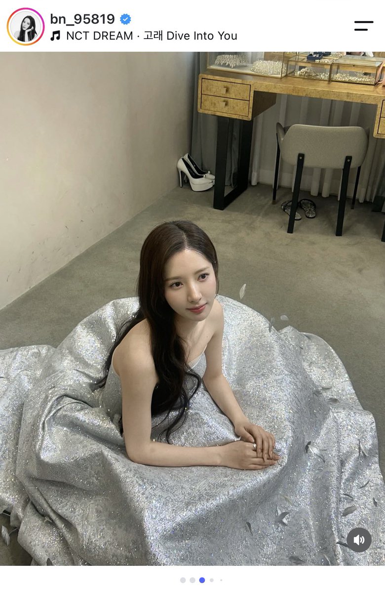 mybelovesun's tweet photo. park seoham (aktor) dan bona (WJSN) pake lagu NCT DREAM - Dive Into You di postingan terbaru instagram mereka! krn sesuai judul drama mereka yaitu Dive Into You🫶 https://t.co/0VzohXjEkl
