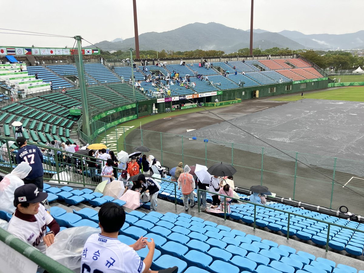 Sarane_BGL's tweet photo. 豊橋市民球場、日本vs.大韓民国！
泣いても笑っても結果が全て。韓国は勝てば兵役免除、負ければ2年間の兵役生活。次の大会なんて待ってられないはず。野球選手としての未来の為に、死に物狂いで挑め。대한민국! 파이팅! https://t.co/LGyIStYpAe
