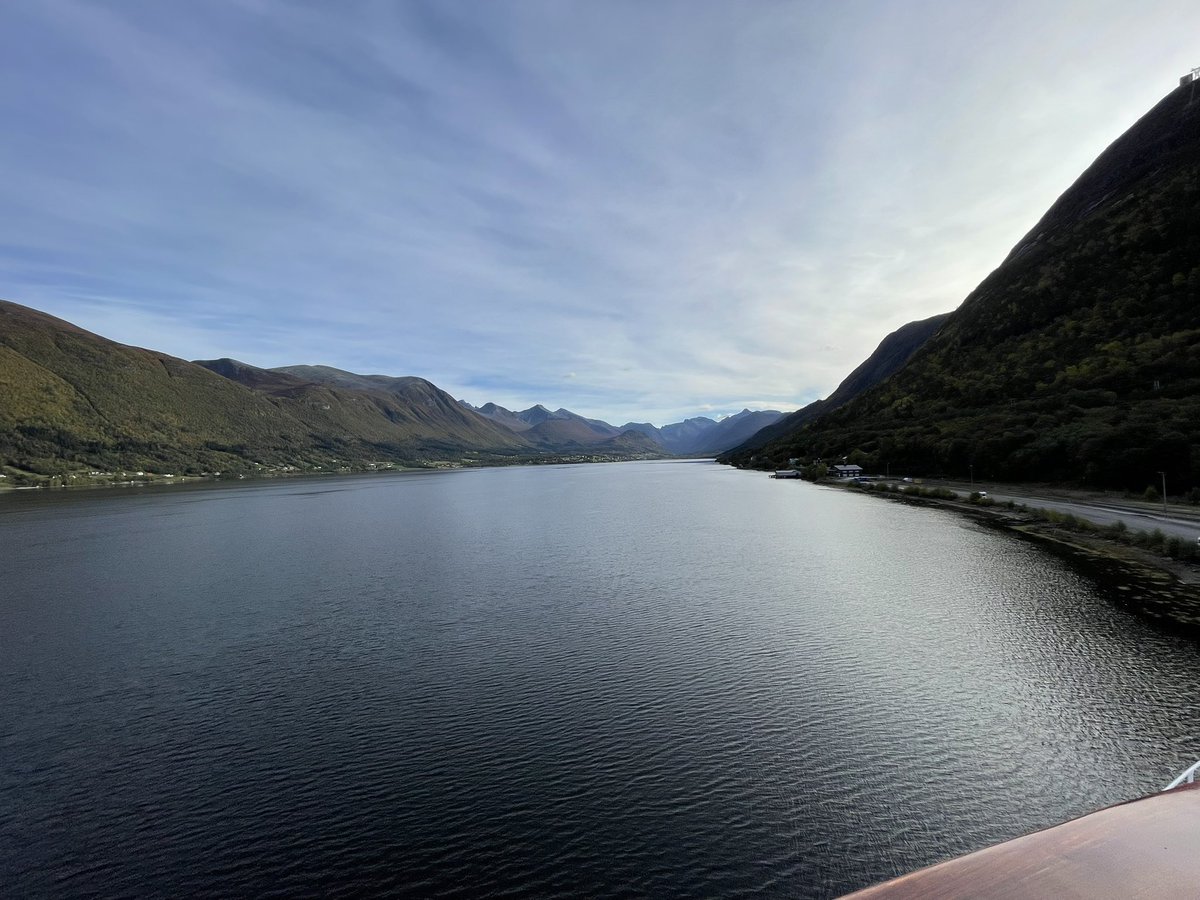 StevenCarter289's tweet photo. Ăndalsnes 🇳🇴🇳🇴🇳🇴🇳🇴 https://t.co/GWjebgj4pP