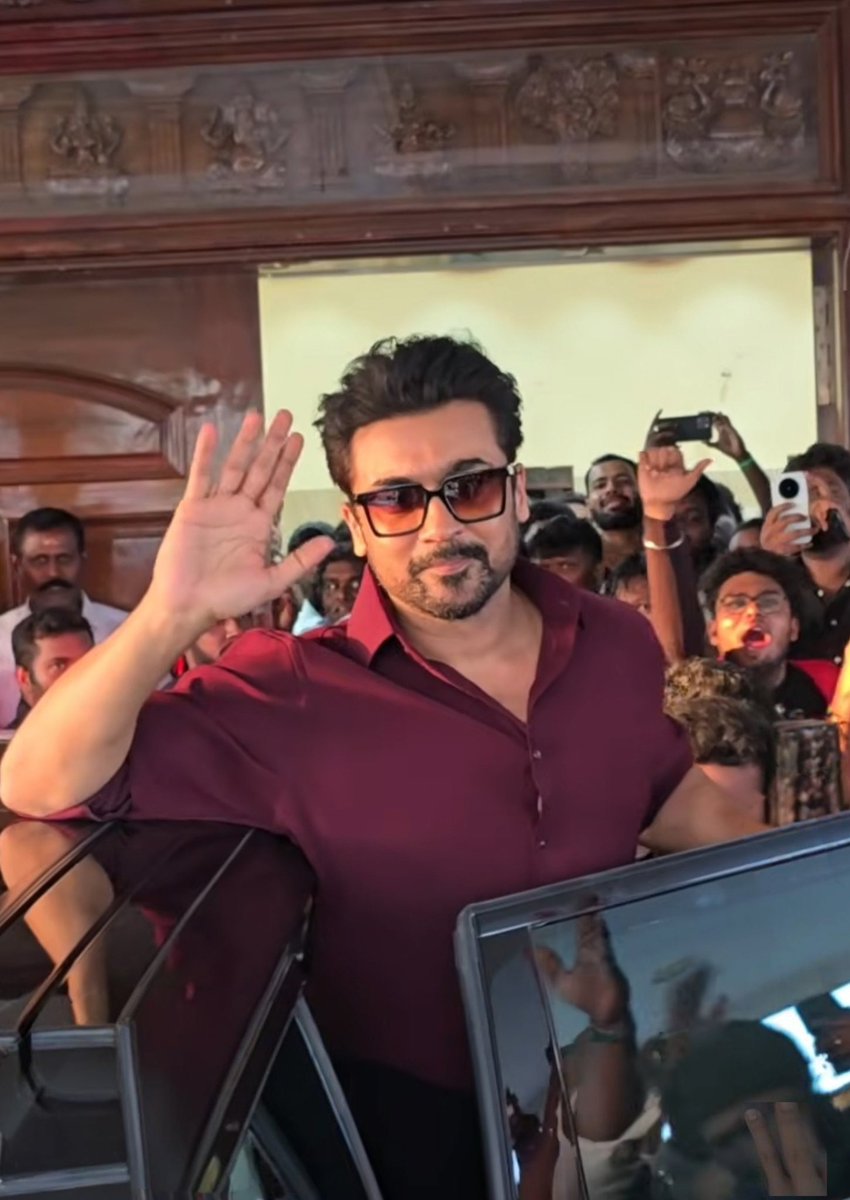 gpravin_5005's tweet photo. • EXCLUSIVE | Stills From Fans Meet ❤️🔥
@Suriya_offl  Anna   #TheOneSuriya #Scene https://t.co/9yyPxU0rMP