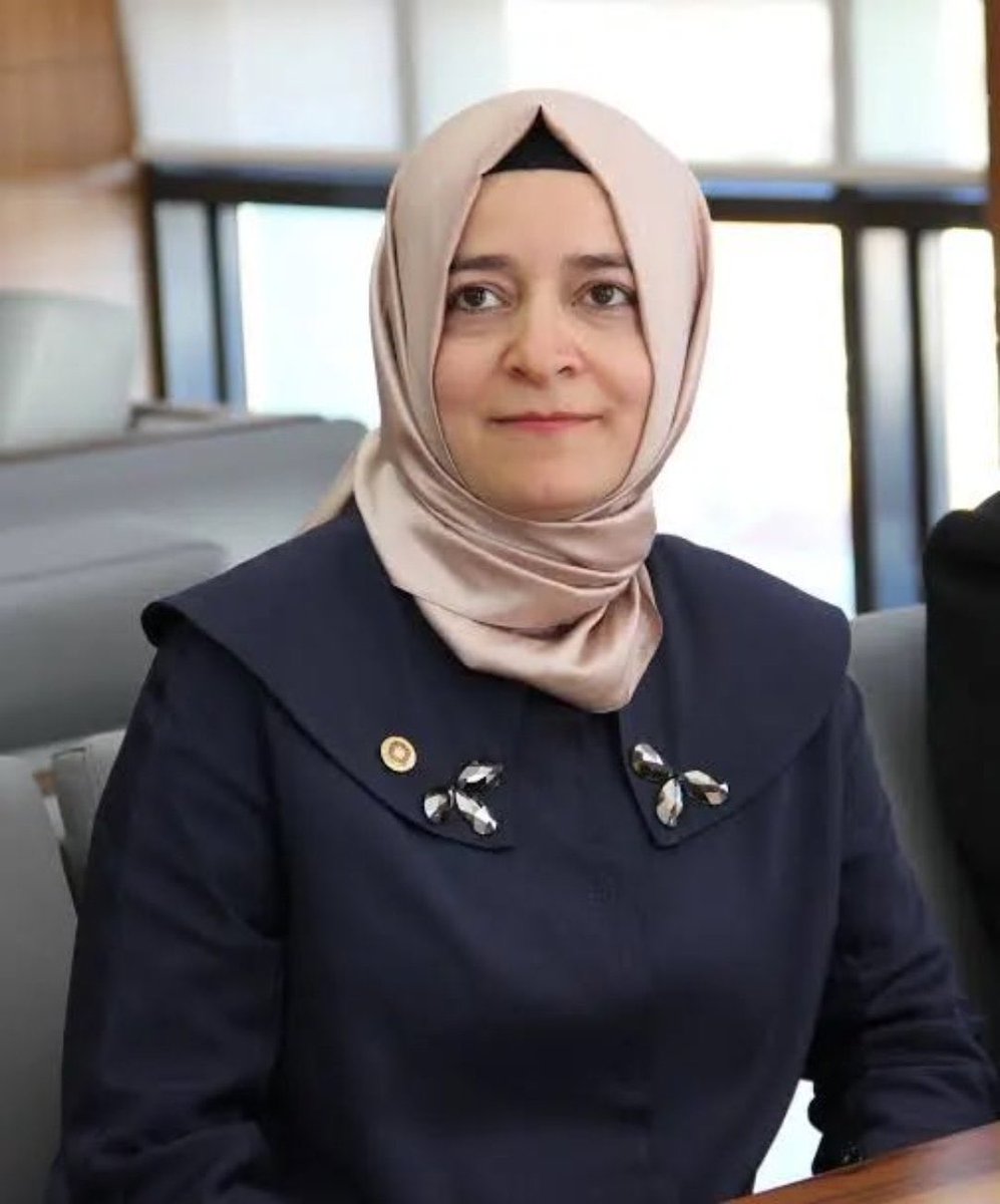 CeyhanGuntekin's tweet photo. #FatmaBetülSayan 
Fon dolandırıcısı. https://t.co/i6hpsZdsrJ