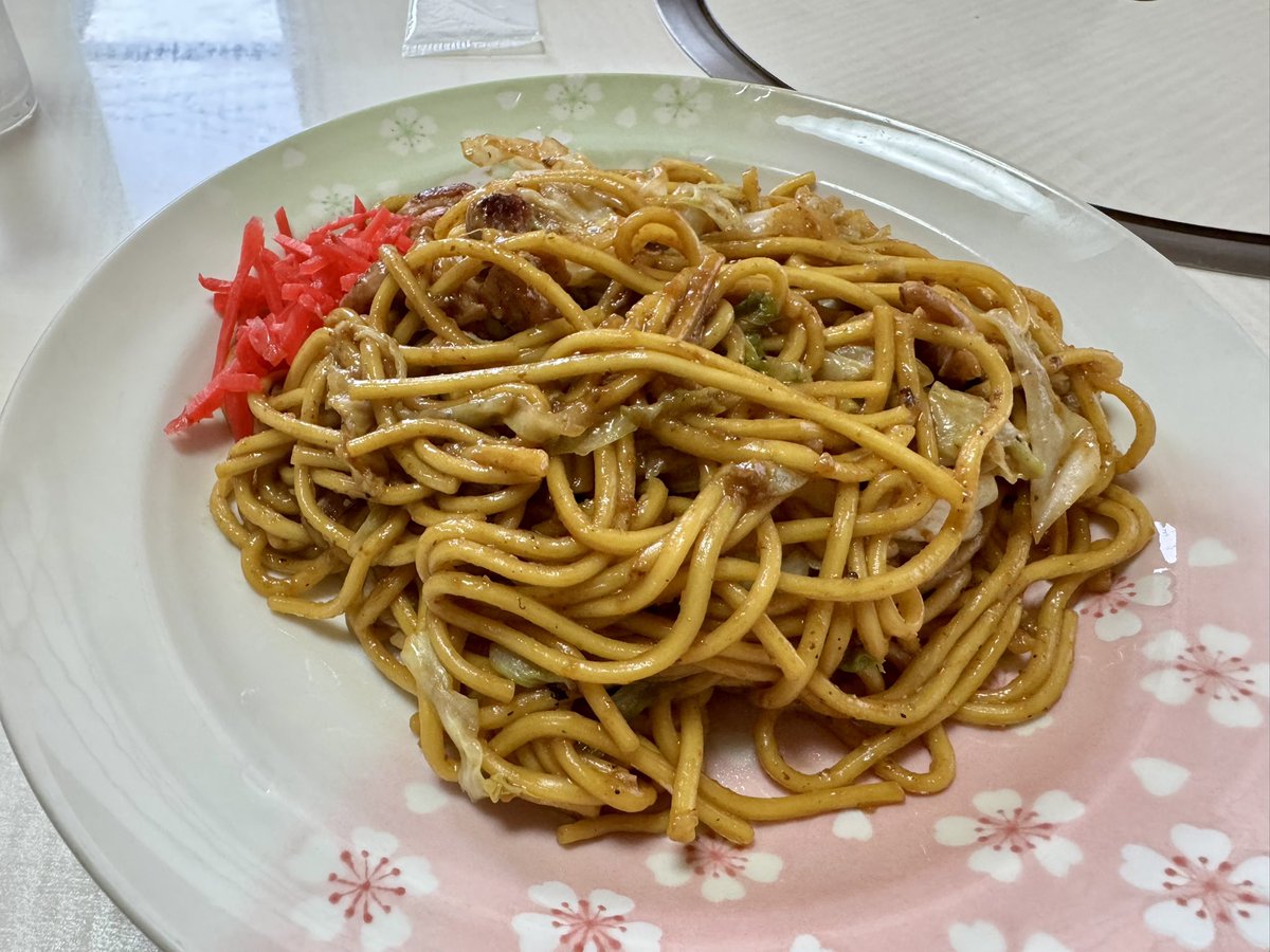 SW1_peko's tweet photo. 帰りはのんびり。

美味しいもの食べながら帰ってきました。

心配された雨ほとんど当たらず帰れて良かったです。

また時々はこういうのんびり旅行したいと思います😊 https://t.co/s2adz7kADR