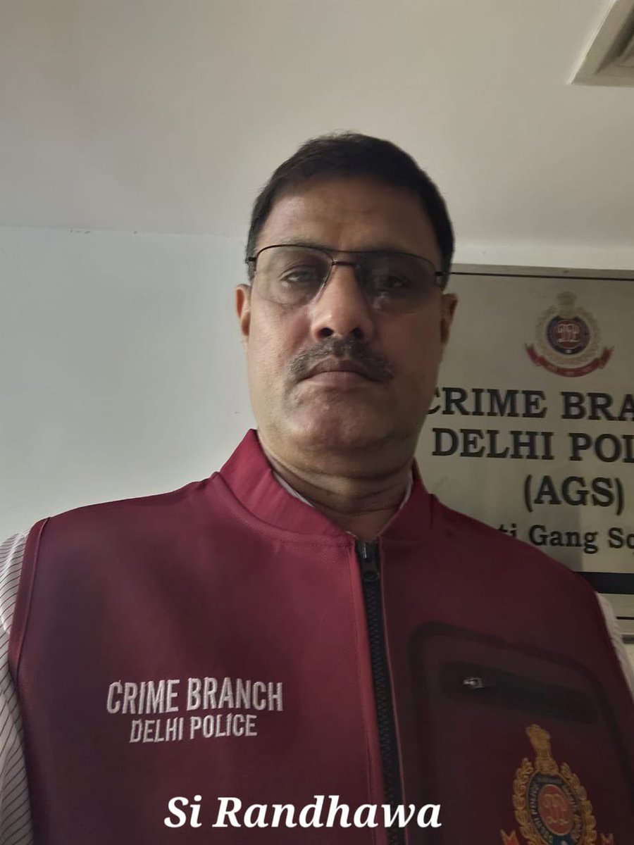 CrimeBranchDP's tweet photo. 🚨🔥 ₹3 CRORE EXTORTION RACKET BUSTED — 02 ACCUSED ARRESTED! 🚔

🎯 AGS, Crime Branch, Delhi busted an organized extortion racket allegedly operated in the name of gangster Kapil Sangwan @ Nandu; 02 accused arrested.
💰 ₹3 CRORE EXTORTION DEMAND: A businessman allegedly threatened with serious consequences for non-payment, case of PS Bindapur, Delhi worked out.
⚠️ FIRING PLAN FOILED: Shooters were allegedly being arranged to target victims’ residences/business premises and create fear to force payment.

💪 successful operation led by Insp. Krishan Kumar, under ACP Bhagwati Prasad, and under the supervision of DCP Sh. Harsh Indora. 

🚨🔥 ₹3 करोड़ की रंगदारी का रैकेट बेनकाब — 02 आरोपी गिरफ्तार! 🚔

🎯 AGS, क्राइम ब्रांच, दिल्ली ने गैंगस्टर Kapil Sangwan @ Nandu के नाम पर कथित रूप से संचालित संगठित रंगदारी रैकेट का भंडाफोड़ करते हुए 02 आरोपियों को गिरफ्तार किया।
💰 ₹3 करोड़ की रंगदारी की मांग: एक कारोबारी को कथित रूप से गंभीर परिणाम भुगतने की धमकी देकर रकम देने के लिए मजबूर किया जा रहा था। थाना बिंदापुर, दिल्ली का मामला सुलझाया गया।
⚠️ फायरिंग की साजिश नाकाम: रकम वसूलने के लिए पीड़ितों के घर/व्यावसायिक प्रतिष्ठानों पर हमला कर दहशत पैदा करने हेतु कथित रूप से शूटरों की व्यवस्था की जा रही थी।

💪 सफल ऑपरेशन का नेतृत्व इंस्पेक्टर कृष्ण कुमार ने किया, एसीपी श्री भगवती प्रसाद के मार्गदर्शन में तथा डीसीपी श्री हर्ष इंदौरा के पर्यवेक्षण में।

https://t.co/2MjNY4hntk

#DelhiPolice #CrimeBranch

@LtGovDelhi
@DelhiPolice
@CPDelhi
@hgsdhaliwalips