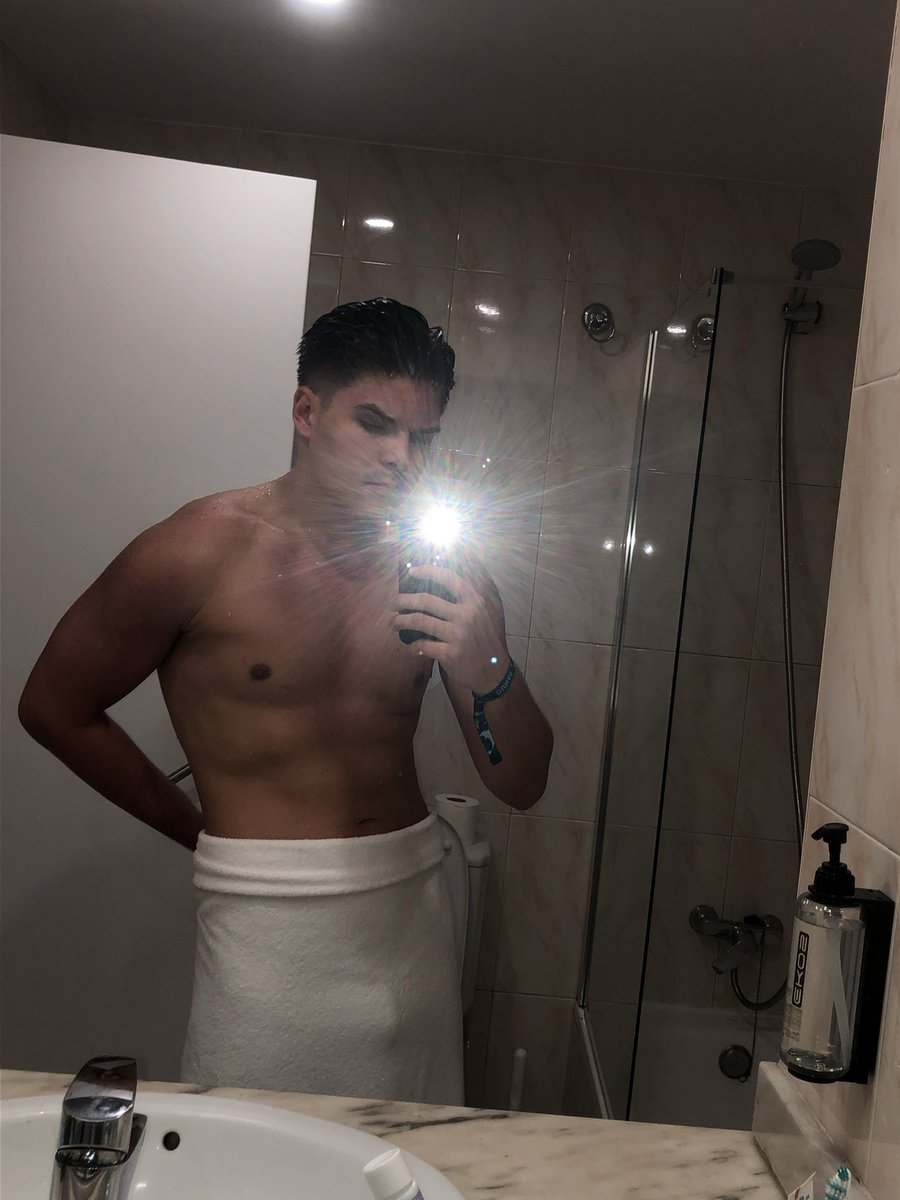Riveratop1's tweet photo. I want to fuck you right now🫦 https://t.co/4RH2TBFsFi