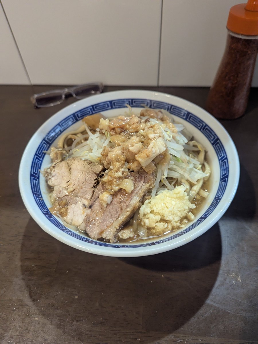 jj_009_'s tweet photo. 久しぶりのお顔も見れたのでゼンゼンさんへ
ラーメン少なめをいただきました

おじょー長居させてもらってありがと！おかげで楽しい日曜日

楽しく美味しくごちそうさまでした🙏 https://t.co/gAytQ4wVxu