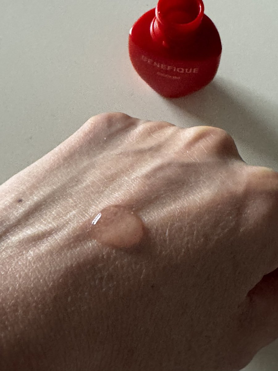 eiyouchan's tweet photo. ベネフィークのプロモーションに参加しています。

ベネフィーク セラム　特製サイズ（15mL）
高保湿エイジングケア※1美容液。うるおいが持続し、角層まで浸透※2。毎日のスキンケアに取り入れたいアイテム
※1年齢に応じたうるおいケア ＊2角層まで#ベネフィーク #ベネフィークセラム https://t.co/mEsTbYRXcg
