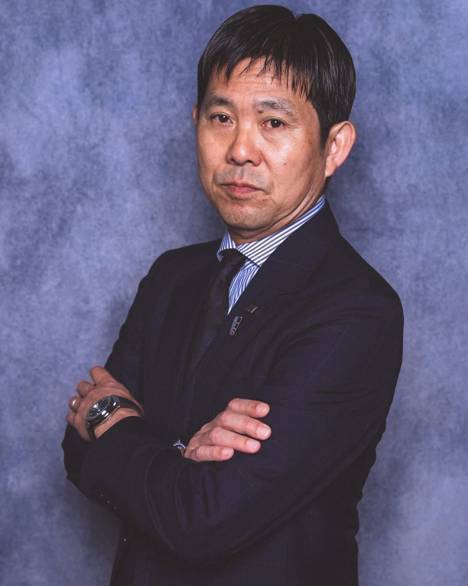 Fooootest's tweet photo. 森保監督が報道メディアへ”異例の要望”🇯🇵🗣️

▼

「みなさんには報道の自由があると思いますが、一部メディアの配信で選手たちが取り上げられ、それによって選手自身が傷つくことになっています。ぜひ、選手たちが傷つくような報道はやめていただきたいです」

「堂安律と塩貝健人が、北中米W杯での個人練習時にヒートアップし、堂安が塩貝に対してかなり強い言葉をかけた、と報道されています。ただ、そこはきちんと確かめてもらいたいです。報じた本人は実際に見たわけではなく、人から聞いた話として配信されています。」

「我々が練習するときには、選手同士がぶつかり合うことはあります。そのときも建設的なやりとりはありましたが、どちらかが相手を威圧したり、汚い言葉を使ったりしたことはありません。選手たちへのリスペクトが欠けていると思います」