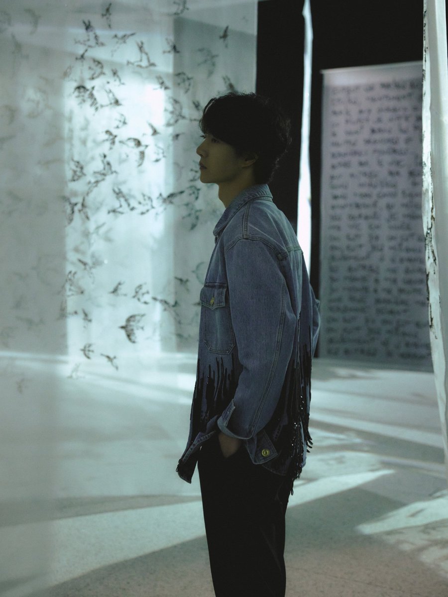 CnYibo's tweet photo. 【2026-09-27 YIBO-OFFICIAL Update】
Touch is where creation begins. Through the interplay of material, solidity and softness, it tells the enduring story of our connection with the land.

PART1 
#王一博 #WangYibo王一博 #YIBO #wangyibo #왕이보 #หวังอี้ป๋อ https://t.co/oJybUu1UdM