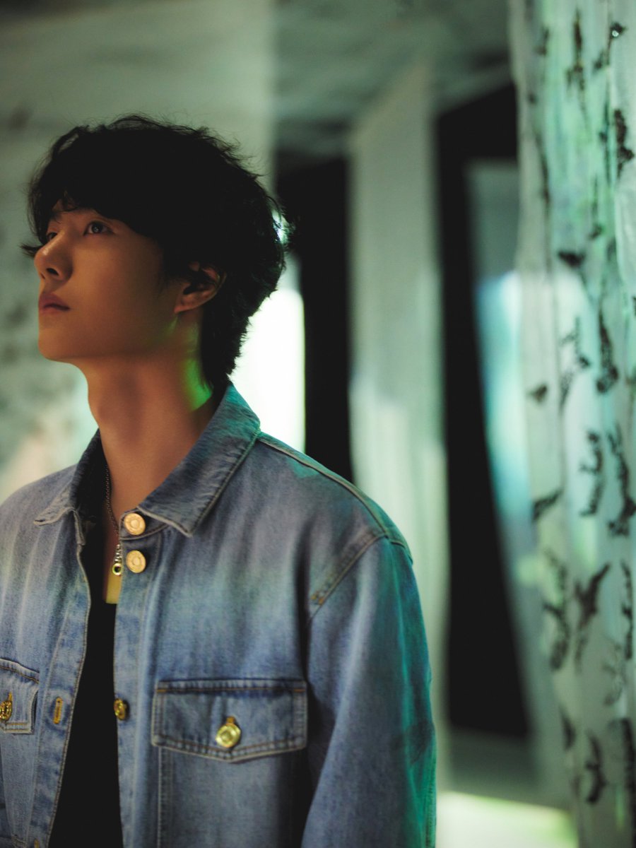 CnYibo's tweet photo. 【2026-09-27 YIBO-OFFICIAL Update】
Touch is where creation begins. Through the interplay of material, solidity and softness, it tells the enduring story of our connection with the land.

PART1 
#王一博 #WangYibo王一博 #YIBO #wangyibo #왕이보 #หวังอี้ป๋อ https://t.co/oJybUu1UdM