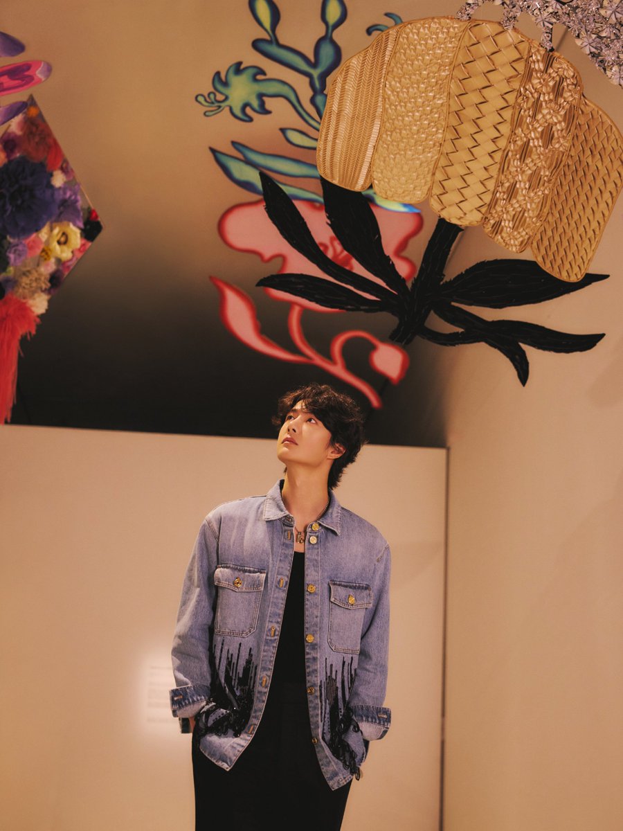 CnYibo's tweet photo. 【2026-09-27 YIBO-OFFICIAL Update】
Touch is where creation begins. Through the interplay of material, solidity and softness, it tells the enduring story of our connection with the land.

PART1 
#王一博 #WangYibo王一博 #YIBO #wangyibo #왕이보 #หวังอี้ป๋อ https://t.co/oJybUu1UdM