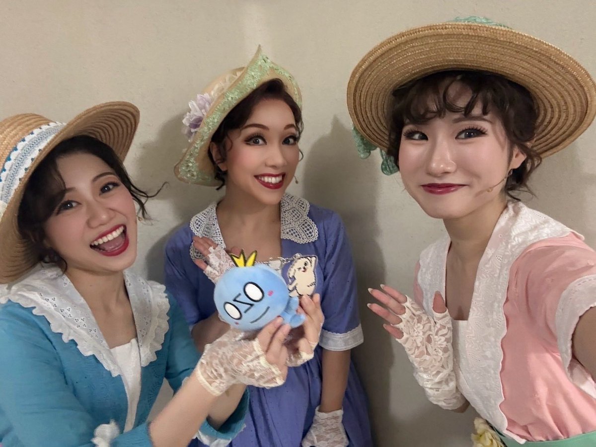 pon____514's tweet photo. #ファニーガール

本日貸切公演、ありがとうございました💞

いよいよ東京公演残り3回になりました！！涙
さみしーーーい、、🥲

残りの東京公演、そして地方公演も
全力で努めさせていただきます！！

ノゾみちゃんと一緒に📸 https://t.co/GWsgzIGUW4