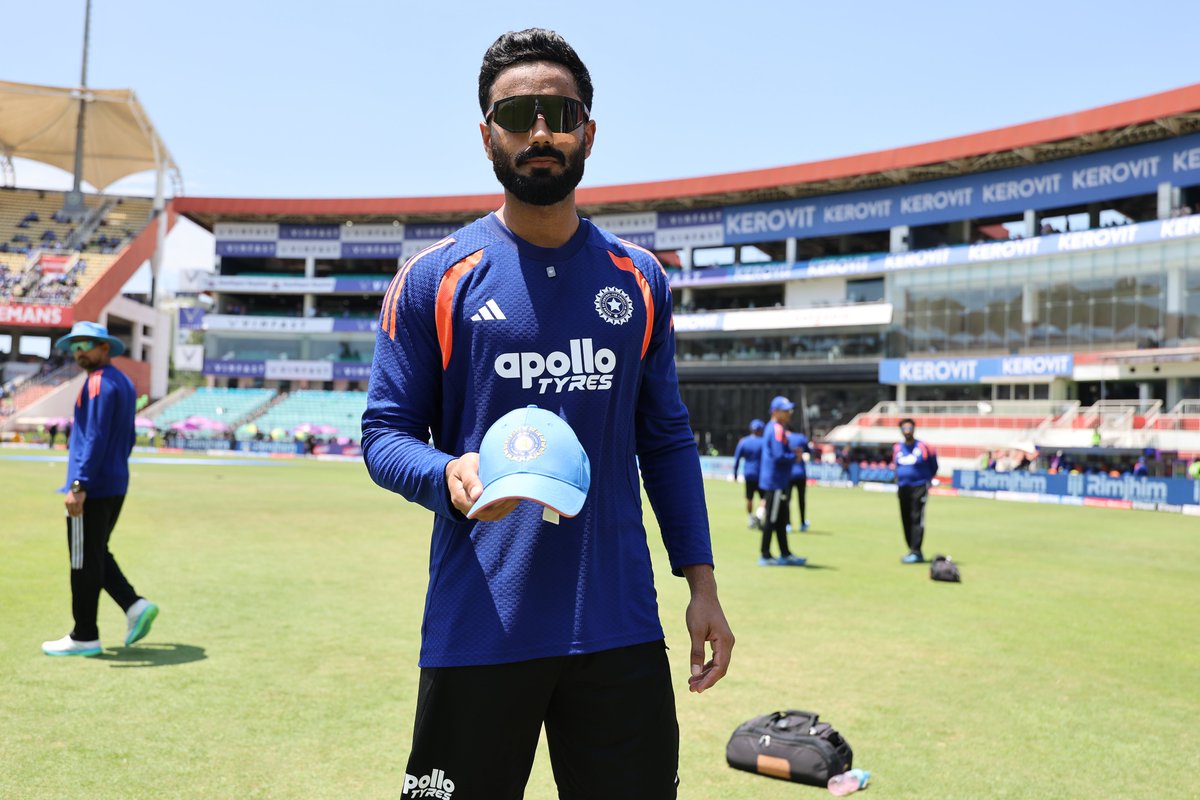 BCCI's tweet photo. Nothing tops this feeling 🤌💙

📸 Naman Dhir receives his maiden ODI cap from skipper Shubman Gill 🧢

Drop a 💙 in the replies to wish him the very best on his international debut 👇🇮🇳

#TeamIndia | #INDvWI https://t.co/qgCRZN7ujo