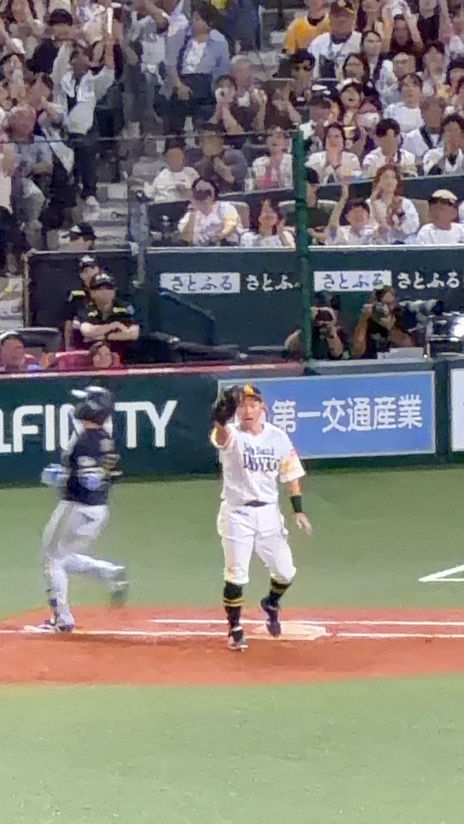 kogn795's tweet photo. ラストキャッチ😭

7 AKIRA NAKAMURA

#sbhawks https://t.co/bFNeLWUB8V