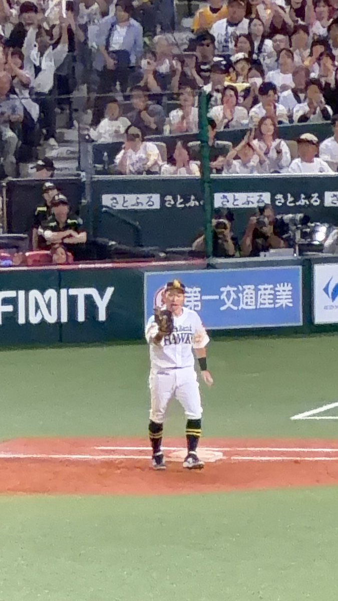 kogn795's tweet photo. ラストキャッチ😭

7 AKIRA NAKAMURA

#sbhawks https://t.co/bFNeLWUB8V