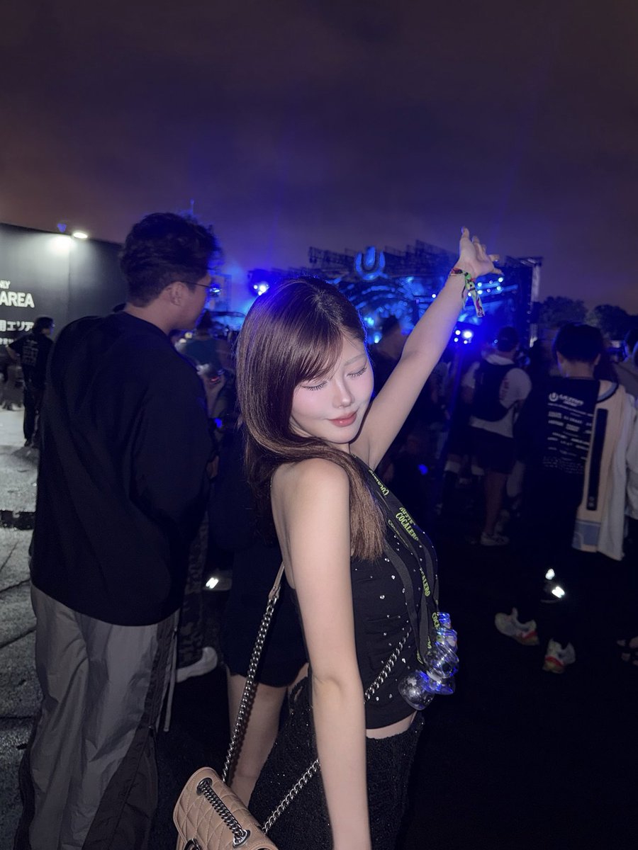 serachanxx_'s tweet photo. ULTRAJAPAN2026🇯🇵💕︎💕︎ https://t.co/J2si0tKKwx