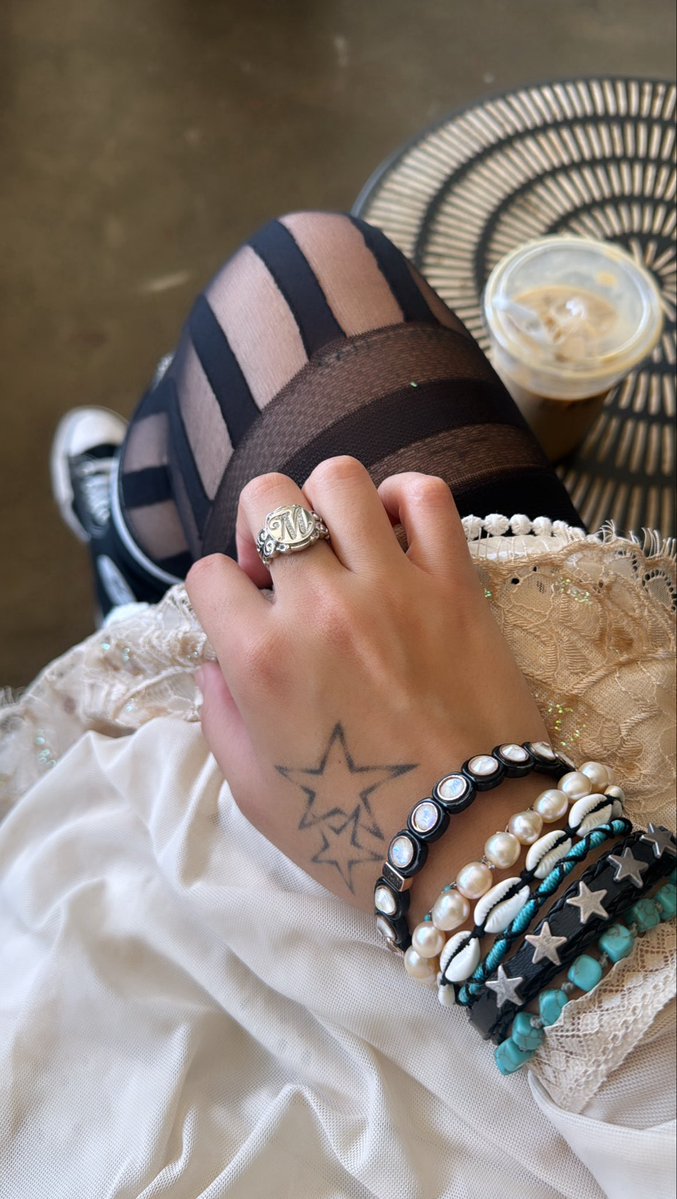 spicysonicey's tweet photo. Something about this is so gutting. The timing? Back to what I started with… the “permanent” bracelet coming off just a couple days ago. Hmm. https://t.co/JgOy1Nw6N2