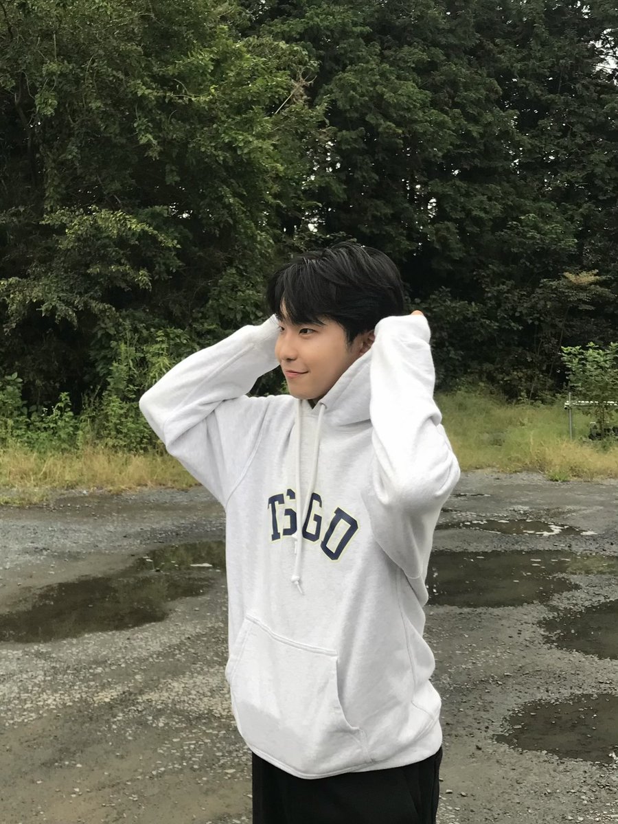 shima_yuuki2007's tweet photo. 長袖の季節が来た𖦹' ‐ '𖦹

#島憂樹 #ミストロ #ミスタートロットジャパン #冬 #パーカー https://t.co/V94Pzp5YHn