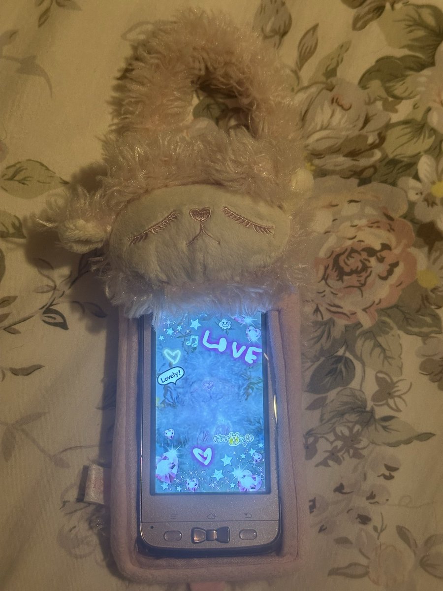 champouf's tweet photo. waow my new docomo i love it https://t.co/ZP3MHs4x8S