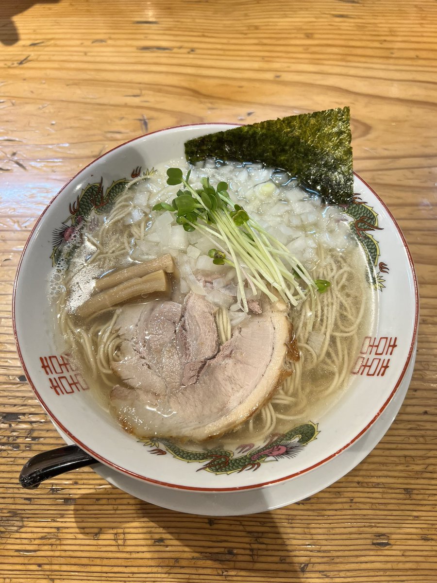 urota1231's tweet photo. こんばんは😊

夜もあっさり塩煮干しやってます❗️

豚の雫そばもあります❗️

日が落ちるのがだいぶ早くなりましたねー
なんか秋っぽい限定作ろうかなと考えてます！

よろしくお願いします🤲 https://t.co/3iIJ2sONam
