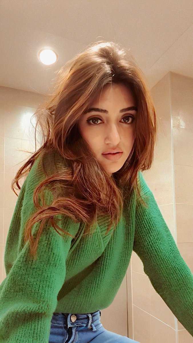 Meeratweetz's tweet photo. Suppose i say i dont dm u ,i dont follow u ,i dont support your tweets ,still u interested in me ?,let me know 🤔 https://t.co/R78ycPFCim