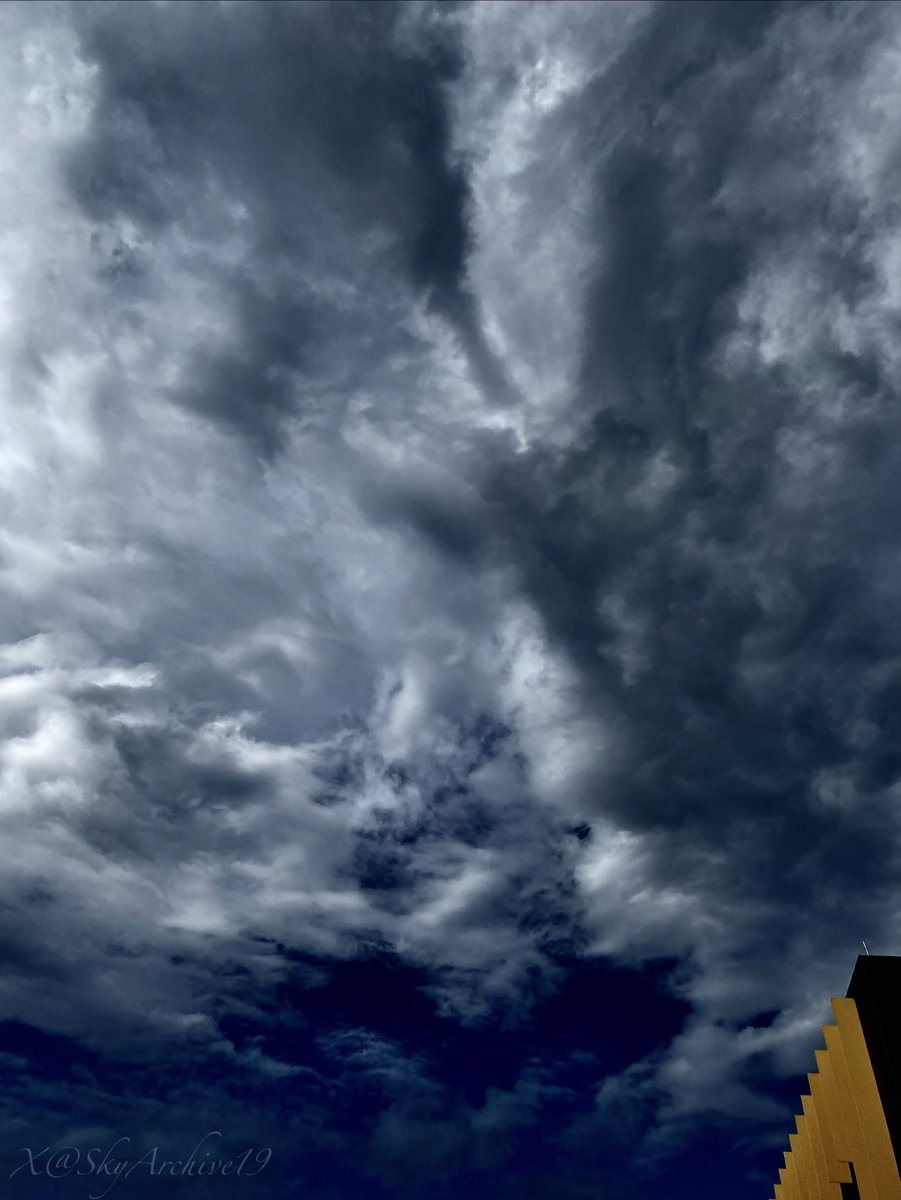 SkyArchive19's tweet photo. Just Another Way to See 

📸
Before / After ✏️ https://t.co/VbgZFiUdom