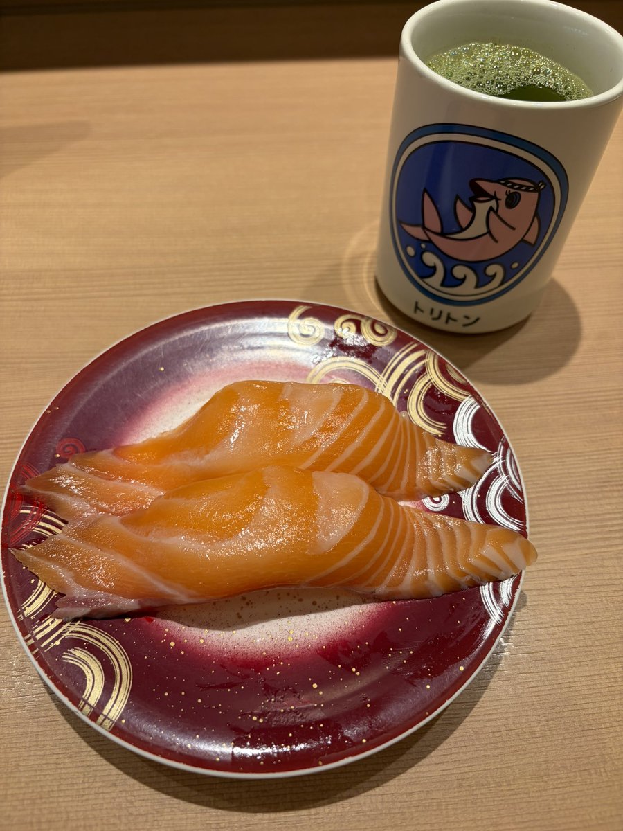 ykp818_'s tweet photo. お寿司食べた🥰 https://t.co/Qy1J4Gk5en