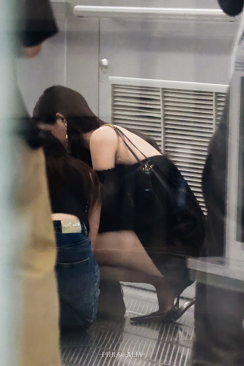 Philokalia011's tweet photo. 260927｜BKK TO CDG
A whole new kind of sensuality.

PFWSS27 CALLING MILK PANSA
#YSLxMilkPansa https://t.co/MH1H9Ib3tm