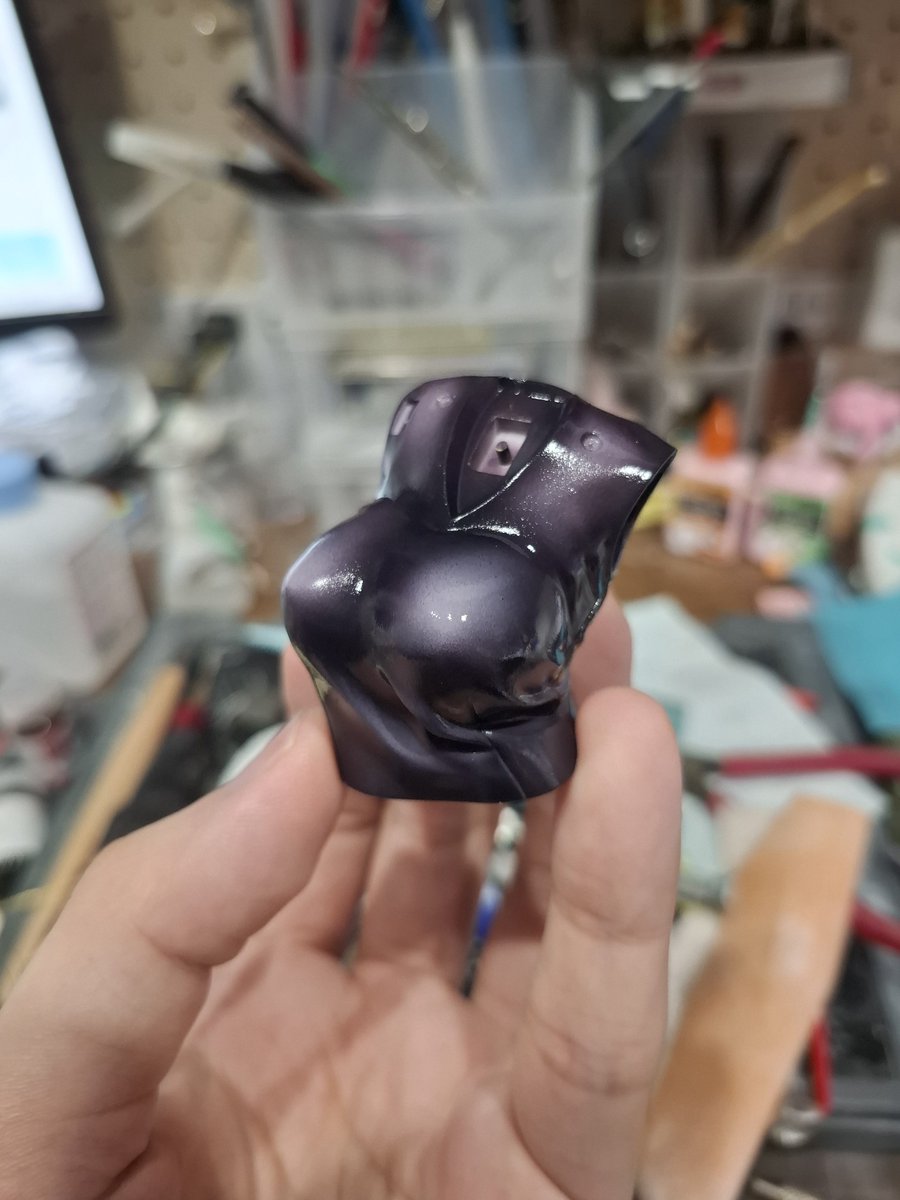 pekatao's tweet photo. グラデ塗装しても艶消しにすると分からなくなるの結構あるので
暗いところでもグラデが分かるくらいに調節しとくとなんか良い感じになる https://t.co/ejqtYb3gr7