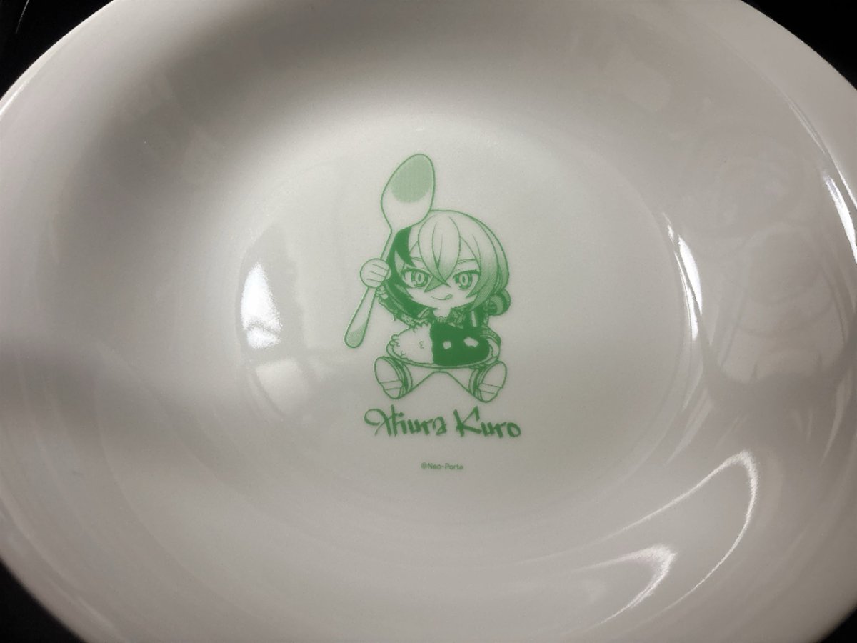 Hiura_Kuro's tweet photo. 昨日は自分の誕生日グッズで天津飯作りましたー！もちろん中はチャーハンです！写真撮り慣れてないのでグリンピースの位置は食べ終わってから気になり始めました！

明日まで販売してんでよかったら買ってねー！

■公式ショップURL
https://t.co/Jemxr8ZaXb… https://t.co/yiW8uZ1SGD