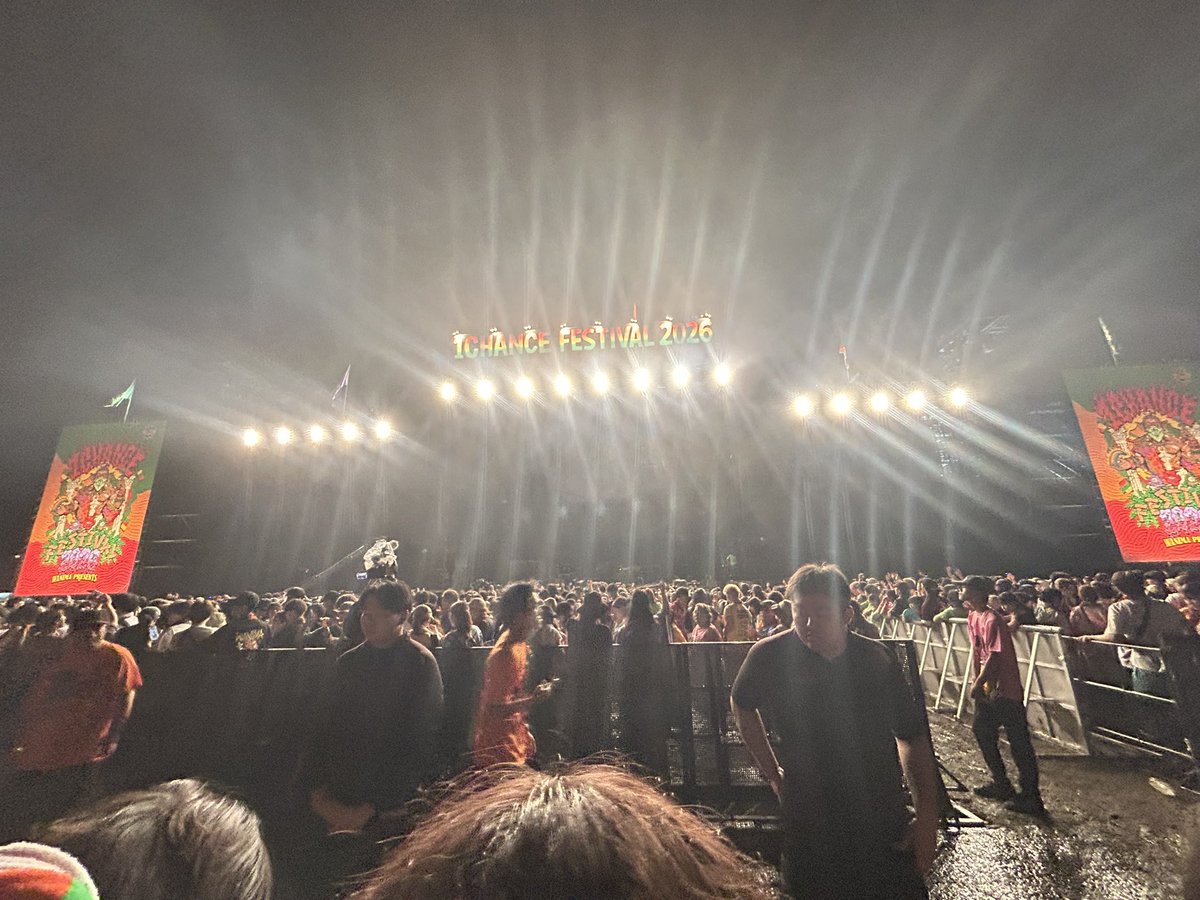Renkon77218's tweet photo. ワンチャンフェス2日間無事生存！！
ワンオク最高すぎる！！初めの生完全感覚聞けてよかった！！サンボマスター初めて生で聴いたけどクソ刺さった！！前の方で見れて最高だった
#ワンチャンフェス #WANIMA 
#ワンオク https://t.co/yam7XQIcuq
