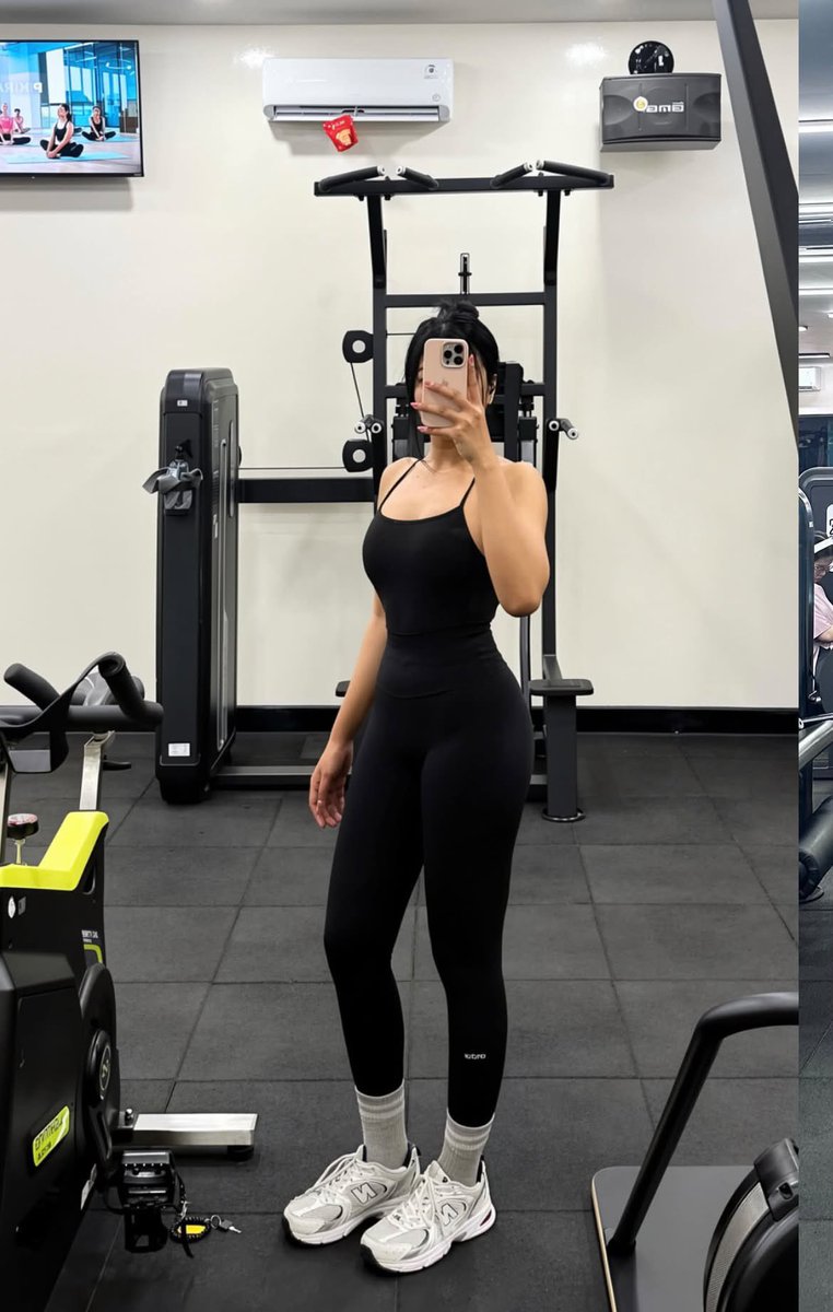 embunkota's tweet photo. ALASAN AKU HARUS SEMANGAT GYM LAGIII 😭😭😭 

gamau balik kurus, mau tetep sekel dan ngejepit kayak gini. Gimana ya biar ga males? https://t.co/gPaWZde0VF