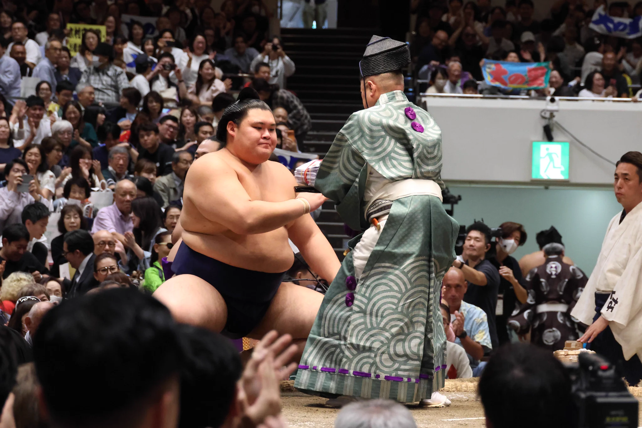 祝！安青錦優勝おめでとうございます！BIGTウヰスキー［西洋甲冑 　オルゴール付 日本相撲協会公式 on X: 