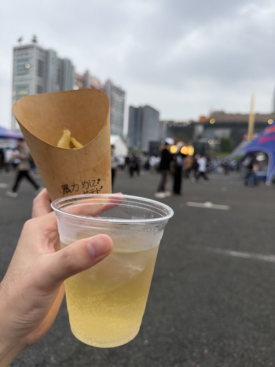 earth429's tweet photo. #暴ポテ だいたい1時間で買えました！
しっとりホクホク系でうまい！
#暴カワ https://t.co/AEUtoXK1X0