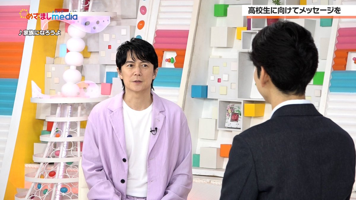 mezamashimedia's tweet photo. 最新アルバム『超新星』をリリースした福山雅治さんに、めざましテレビの生田竜聖アナがインタビュー！

大きな話題を呼んだB'zの稲葉浩志さんとのコラボ裏話など、楽曲の制作秘話をたっぷりとお届けします。

＼＼動画はこちら／／
https://t.co/CQCjH5LGi4

@BROS_1991 https://t.co/EEbkJIMvN7