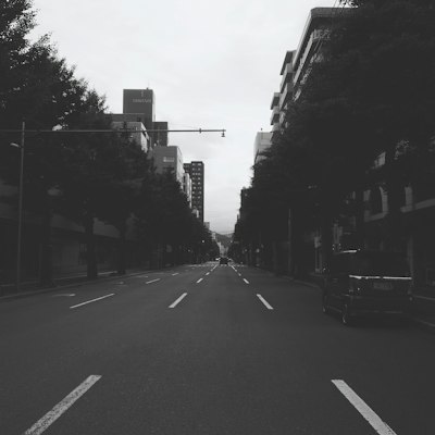 eenagel's tweet photo. 小学生の時、友達と図書館で借りた本の返却期限ずっと延ばし続けてた思い出😂今思うと図書館の人ごめんなさいって感じ https://t.co/TbF2wwZs5q