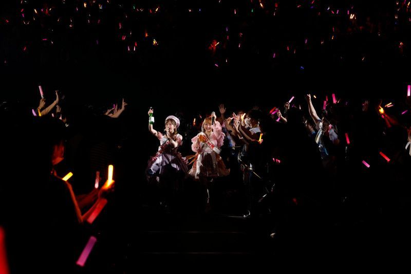 OtakuLabJP's tweet photo. ＼レポート特集／アイマス ミリオンライブ！14thライブDAY2公演レポ（写真約80枚）
https://t.co/K56TrjjJ8T

DAY2は馬場このみと百瀬莉緒のツイン主演公演でした。OLからアイドルへの“もしも”から新曲まで。

サプライズの二次会アンコールまで、2人だからこそ届いた魅力が詰まっています✨

#ミリオン14th
#ミリオン14th_day2