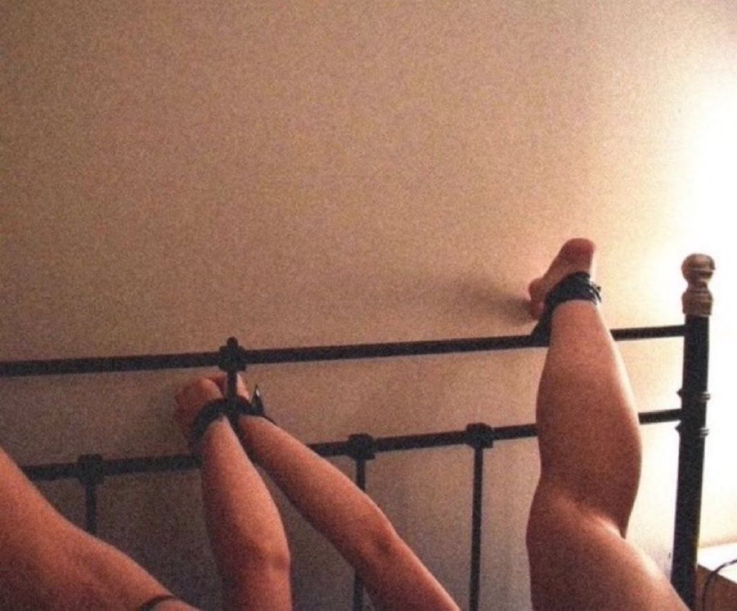 esaynostop's tweet photo. You can’t tie a fat bitch to the bed like this https://t.co/JiyogVxDRu