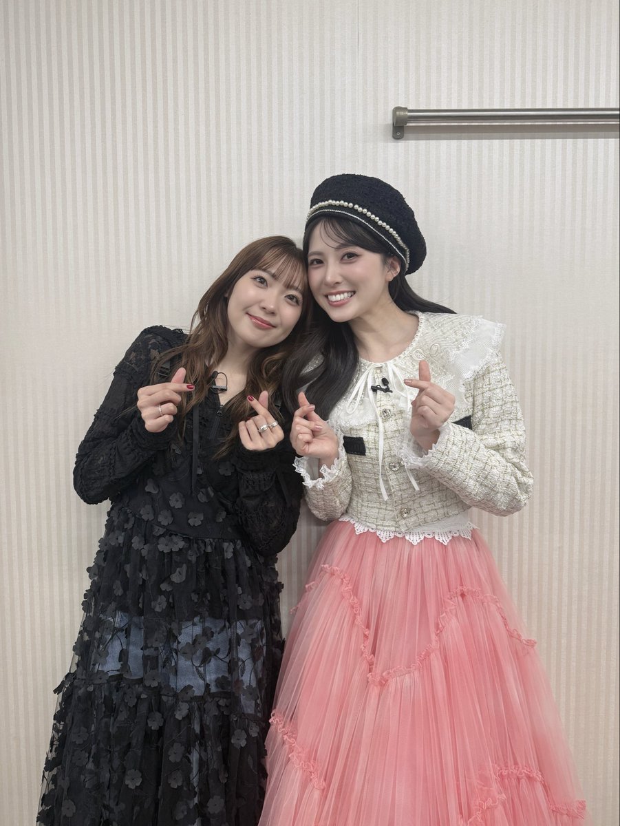 0927_yuina's tweet photo. 大好きなぁぁぁ朱夏さんっっ
本当にありがとうございました❤️

朱夏さんいると元気になるの。
いつもにこにこにさせてくれます🥳♡
嬉しかったです…楽しかったです…✨✨

（今日のこと忘れませんように…🥹笑）
 #25歳もぶっとバースデー 🎉 https://t.co/rwSdD4x0wP