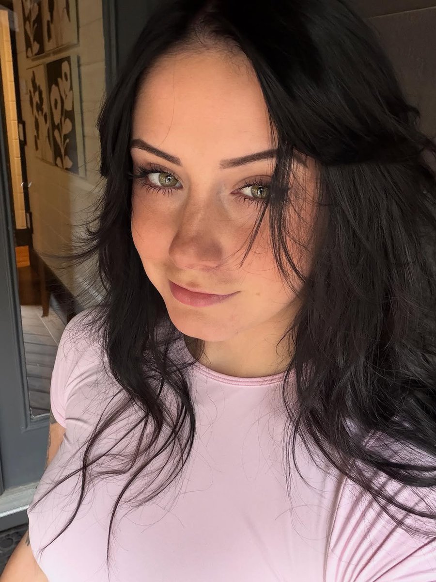 catKitty7252's tweet photo. Been sick the past couple of days, finally starting to feel better. How’s everyone else doing? https://t.co/AQaxjBDXyb