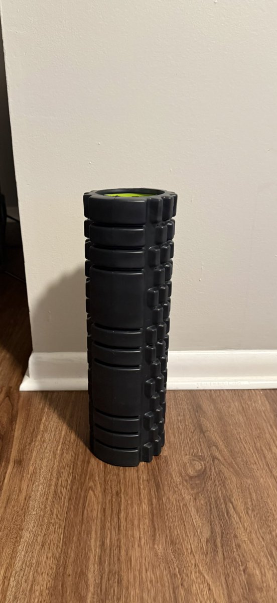 FollowsRabbit's tweet photo. No reason to worry about back pain when you have medical torture devices. https://t.co/rY5n1SEUrq