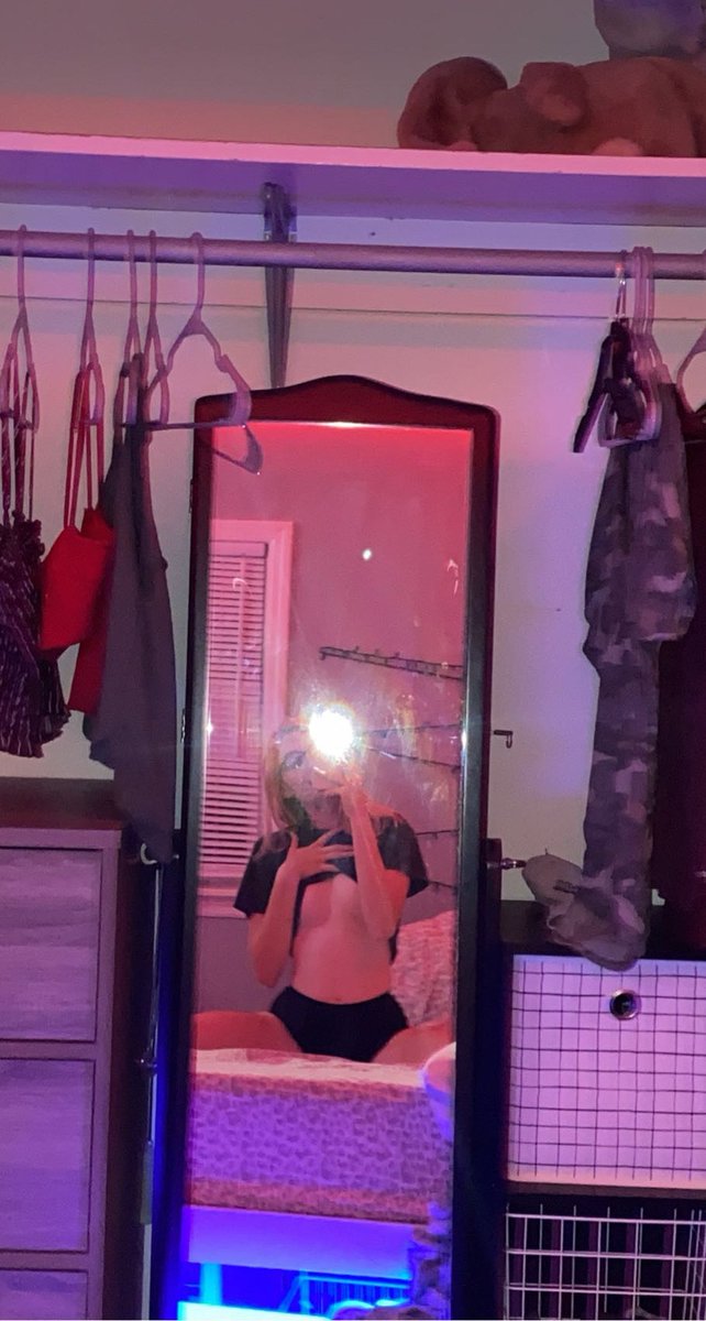 dannnoo33040's tweet photo. hot gf her cuck wanted me to expose his  girlfriend,
9/10 over all 
8.5/10 tits 
8/10 face 
8.5/10 ass 
if you want me to rate your irls dm me https://t.co/f7bMii60WV
