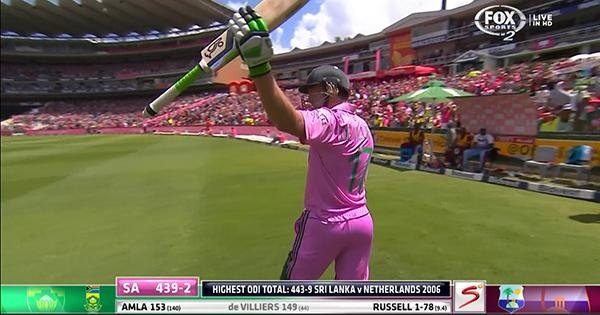 imkevin149's tweet photo. Whenever south africa plays in PINK jersey it reminds me of this mad man https://t.co/uu33xom7LW
