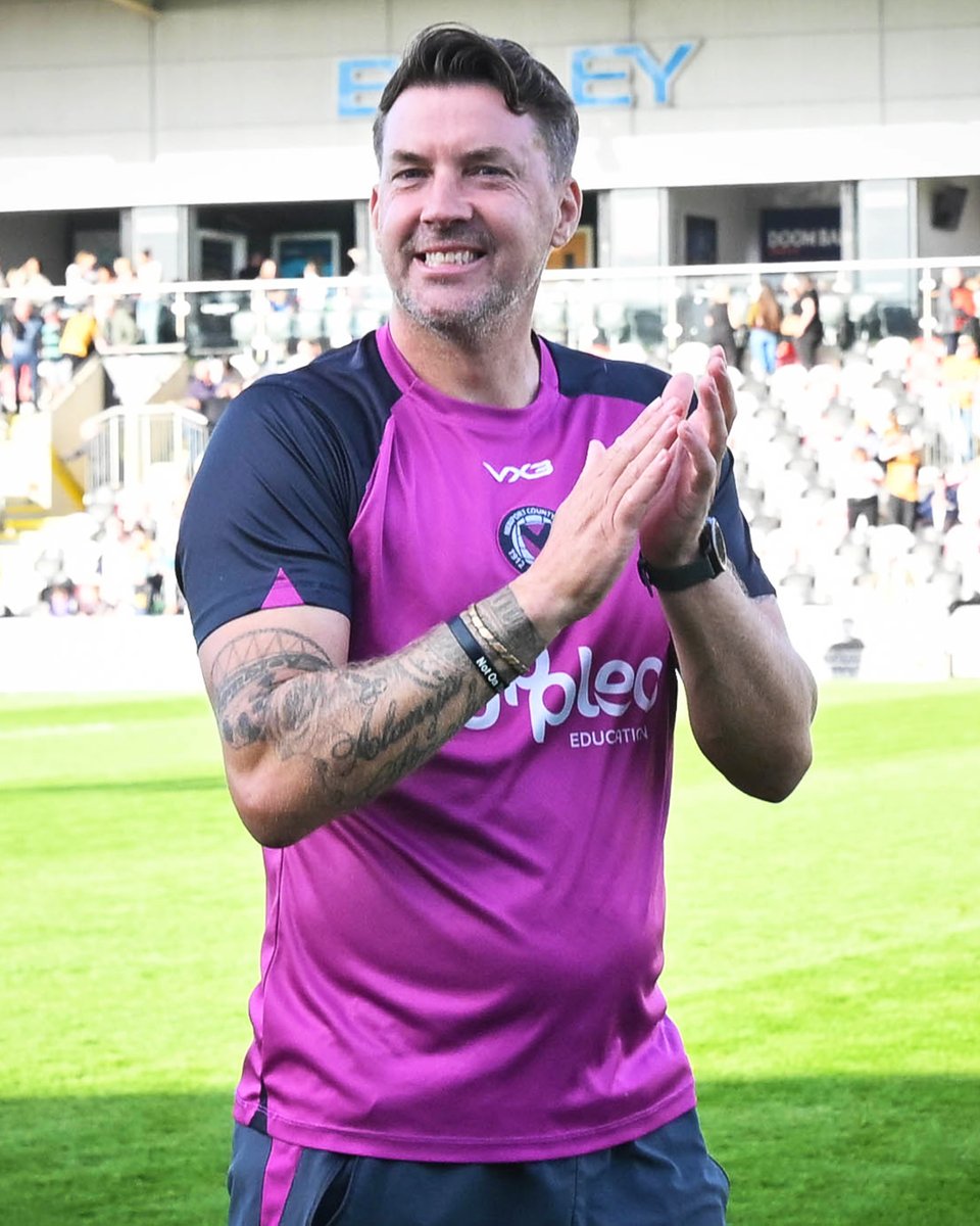 NewportCounty's tweet photo. Good morning, Amber Army 🤩

Sundays are always better with three points 🙌

#OneClubOneCounty https://t.co/4GXFcHXym3