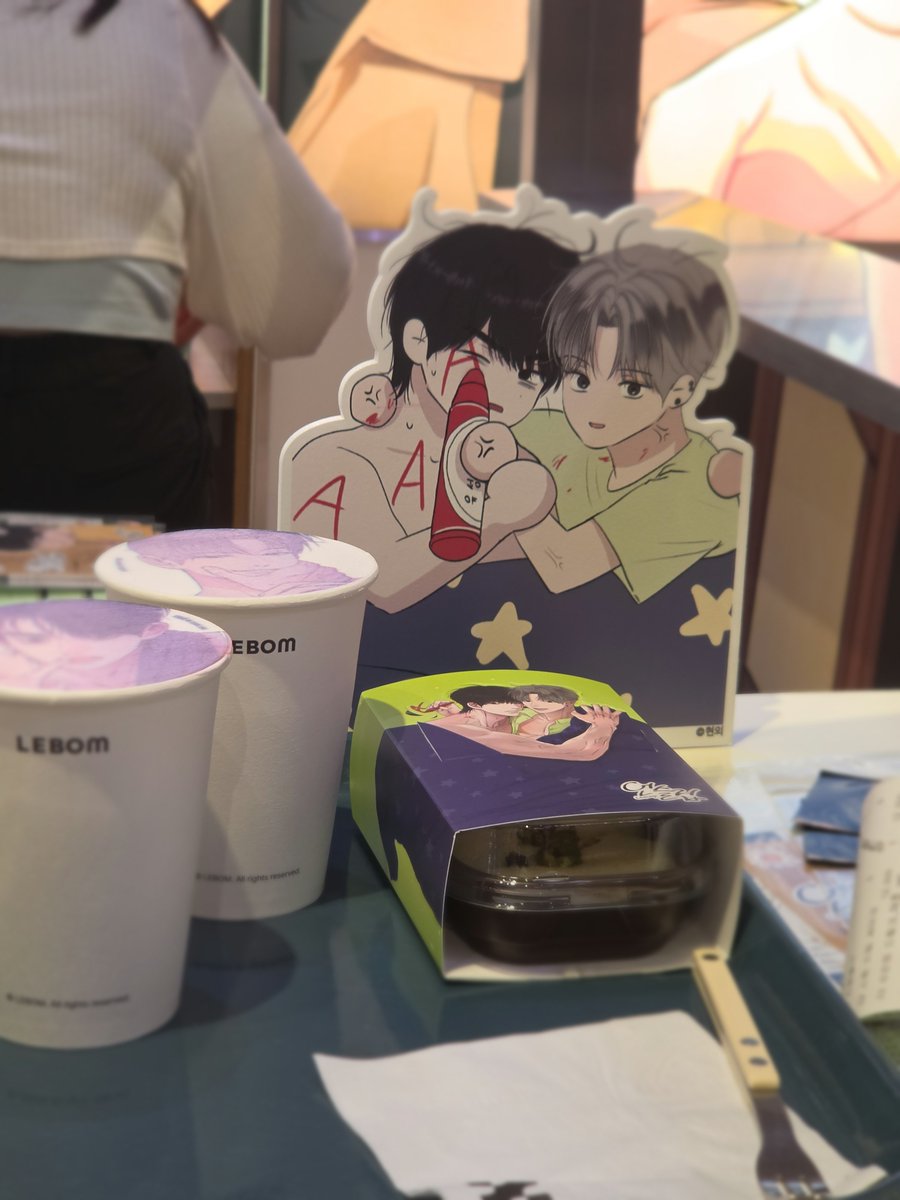 mintxhoxo_'s tweet photo. Unsleep

#카페레봄 #언슬립카페 #언슬립 #레진 https://t.co/3d4nOhLepP