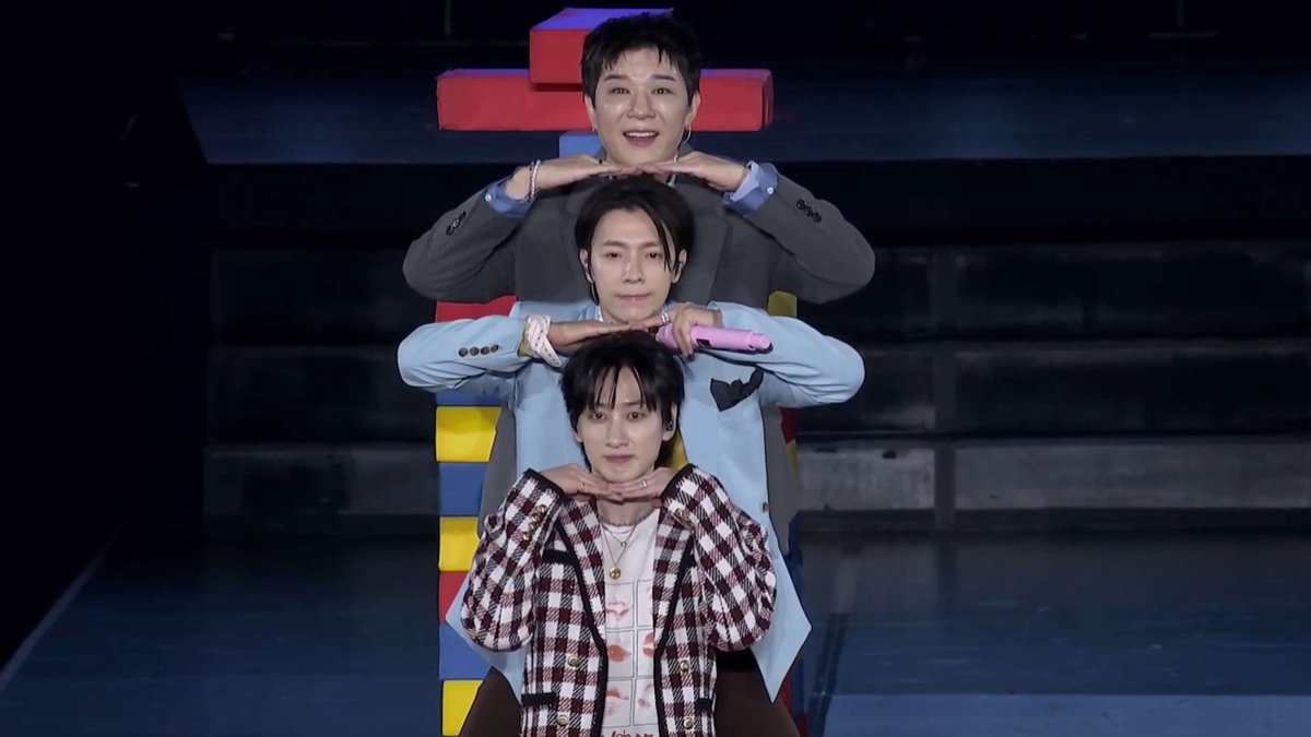 e_hxrry's tweet photo. 260927 팬파티 ArcaDE
네컷찍기 📸
#동해 #DONGHAE 
#은혁 #EUNHYUK
#신동 #SHINDONG https://t.co/0NCUtqXMSO